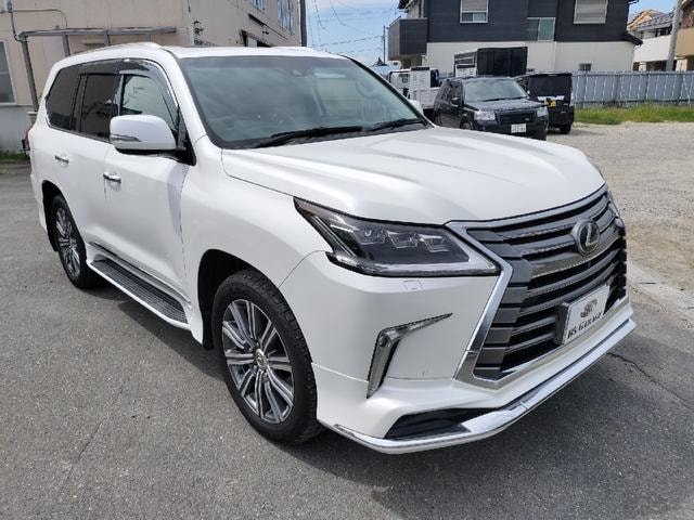 Lexus LX 2016 — фото автомобиля
