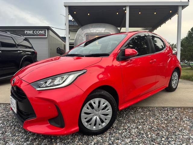 Toyota YARIS 2020 — фото автомобиля