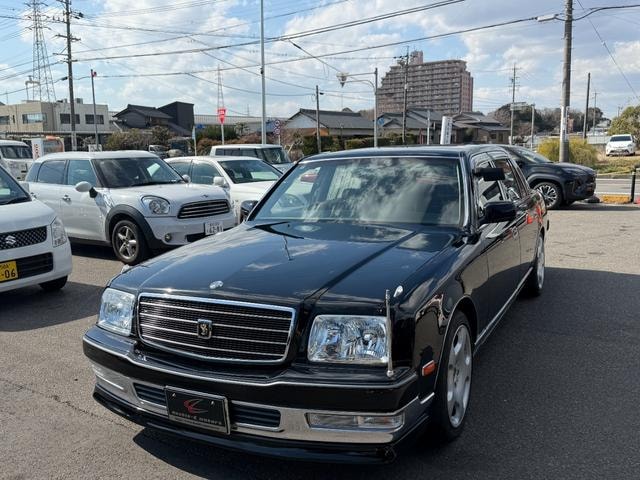 Toyota CENTURY 2003 — фото автомобиля