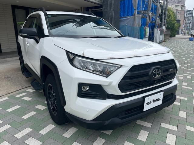 Toyota RAV4 2023 — фото автомобиля 1