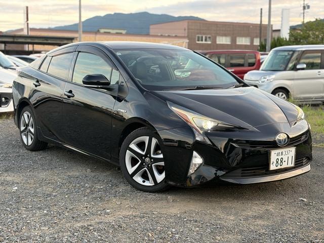 Toyota PRIUS 2017 — фото автомобиля 1