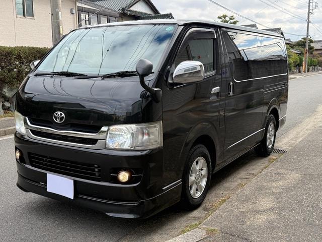Toyota HIACE VAN 2010 — фото автомобиля