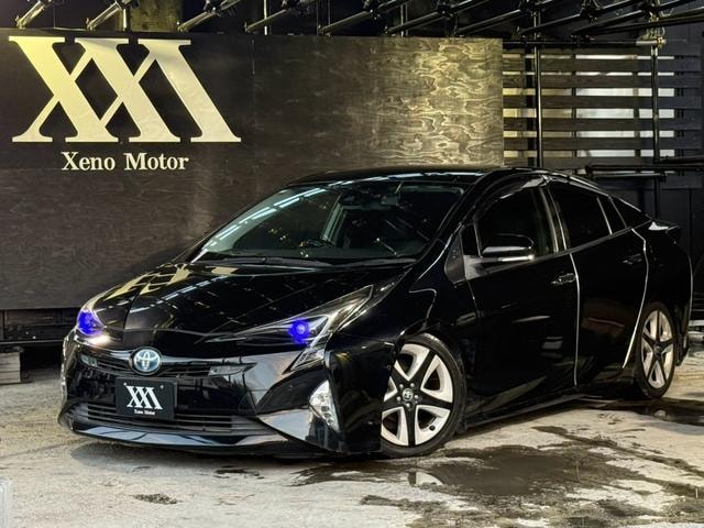 Toyota PRIUS 2016 — фото автомобиля 1