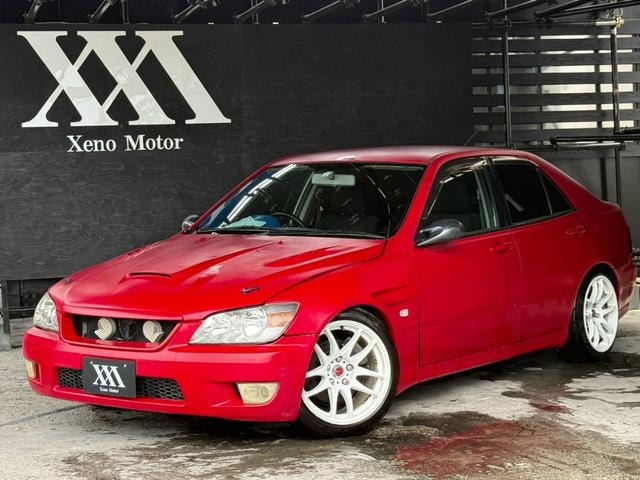 Toyota ALTEZZA 2002 — фото автомобиля 1