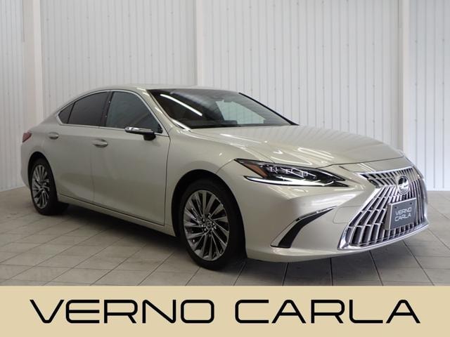 Lexus ES 2022 — фото автомобиля 1
