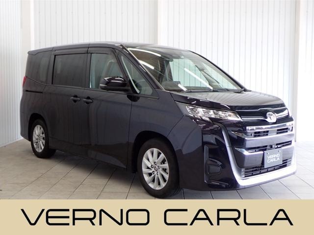Toyota NOAH 2022 — фото автомобиля 1
