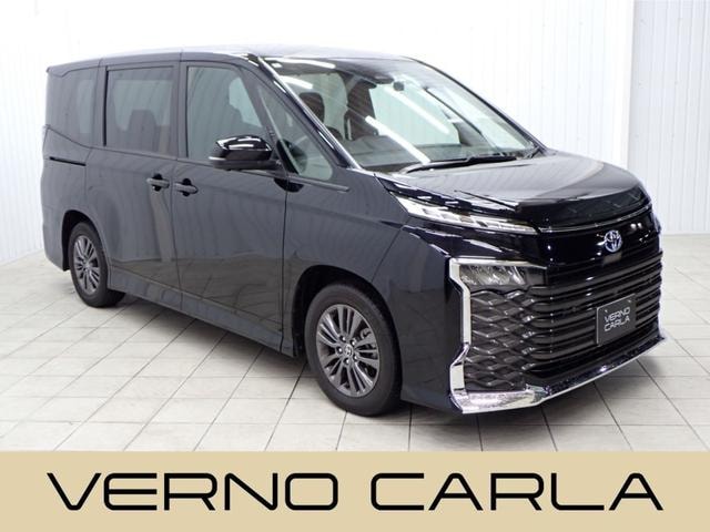 Toyota VOXY 2025 — фото автомобиля