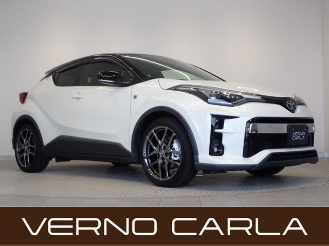 Toyota C-HR 2021 — фото автомобиля 1
