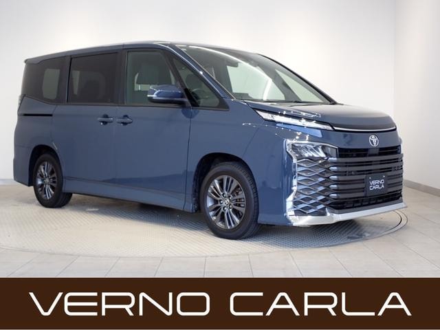 Toyota VOXY 2023 — фото автомобиля 1