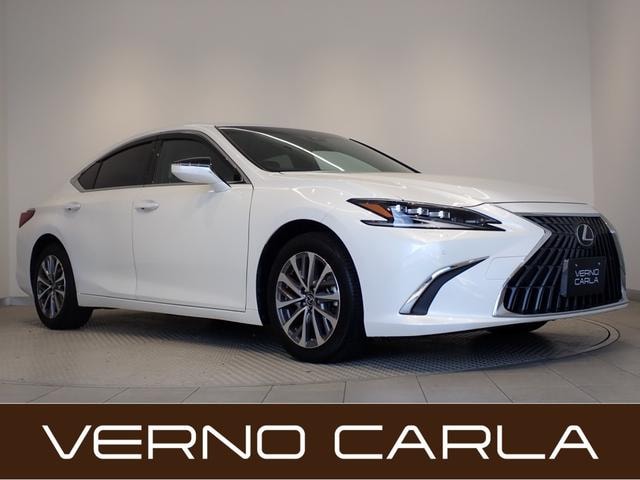Lexus ES 2023 — фото автомобиля 1