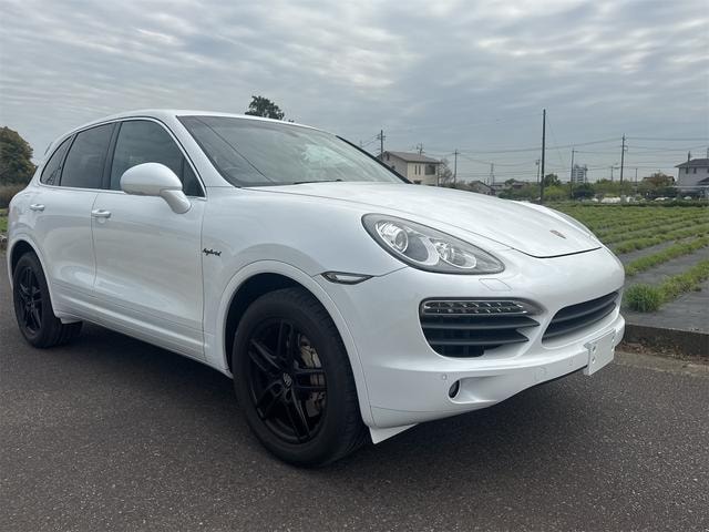 Porsche CAYENNE 2012 — фото автомобиля 1