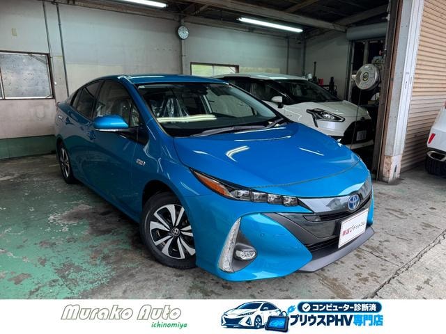 Toyota PRIUS PHV 2018 — фото автомобиля