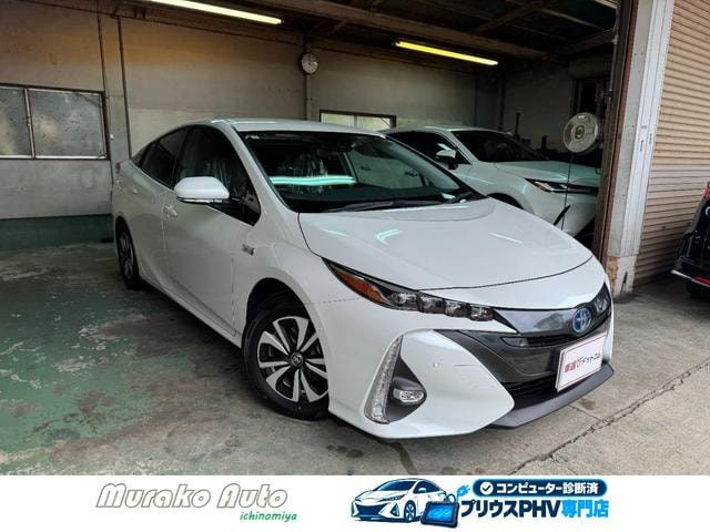 Toyota PRIUS PHV 2021 — фото автомобиля 1
