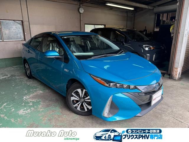 Toyota PRIUS PHV 2019 — фото автомобиля 1