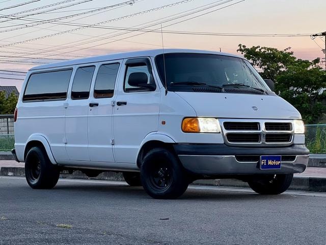 Dodge VAN 2004 — фото автомобиля 1