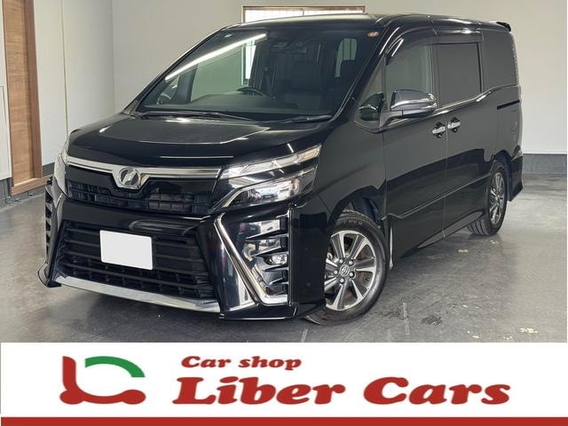 Toyota VOXY 2018 — фото автомобиля 1