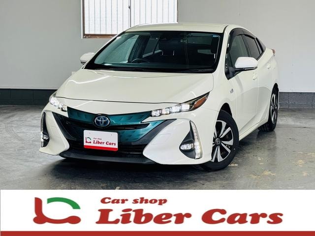 Toyota PRIUS PHV 2017 — фото автомобиля 1