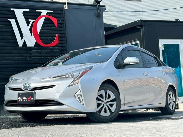 Toyota PRIUS 2016 — фото автомобиля 1