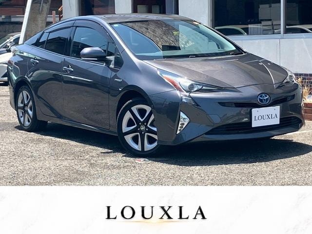 Toyota PRIUS 2016 — фото автомобиля 1