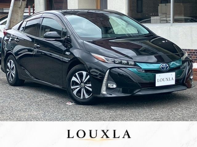 Toyota PRIUS PHV 2017 — фото автомобиля 1