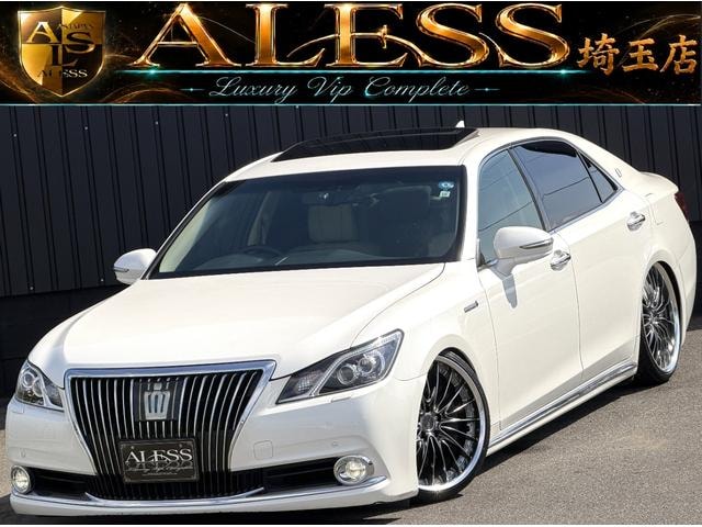 Toyota CROWN MAJESTA 2013 — фото автомобиля