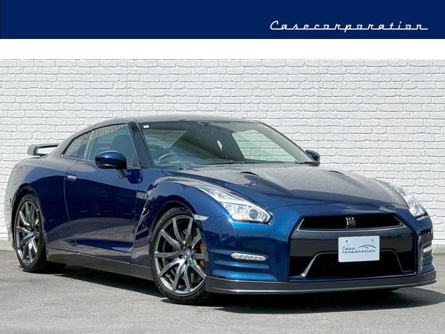 Nissan GT-R 2012 — фото автомобиля