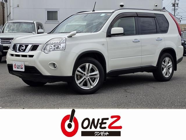 Nissan X-TRAIL 2012 — фото автомобиля 1