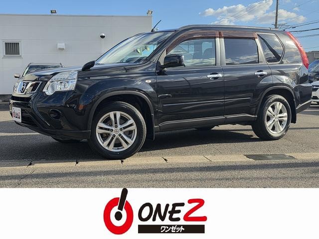 Nissan X-TRAIL 2011 — фото автомобиля 1