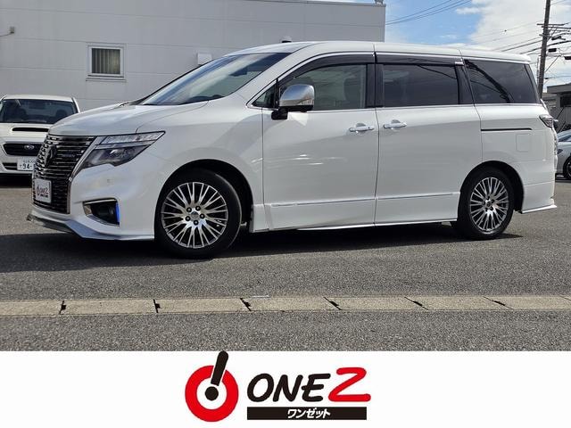 Nissan ELGRAND 2021 — фото автомобиля 1