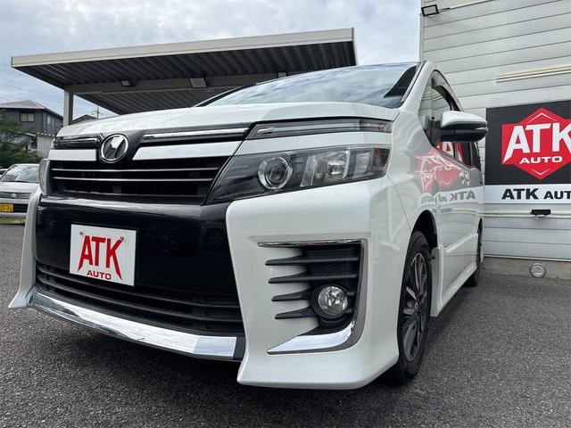 Toyota VOXY 2014 — фото автомобиля 1