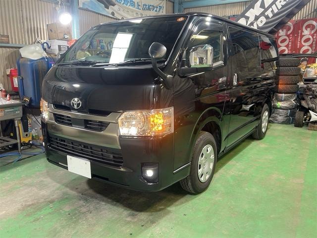Toyota HIACE VAN 2025 — фото автомобиля 1