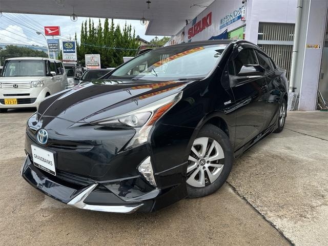 Toyota PRIUS 2016 — фото автомобиля 1