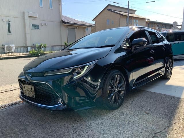 Toyota COROLLA TOURING 2021 — фото автомобиля