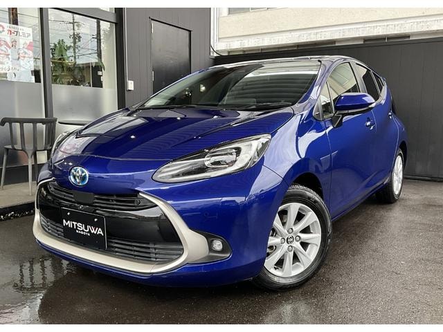 Toyota AQUA 2022 — фото автомобиля 1
