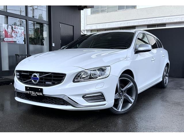 Volvo V60 2015 — фото автомобиля 1