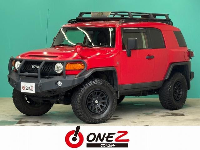 Toyota FJ CRUISER 2012 — фото автомобиля