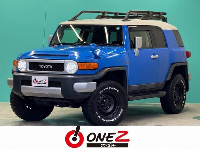 Toyota FJ CRUISER 2012 — фото автомобиля