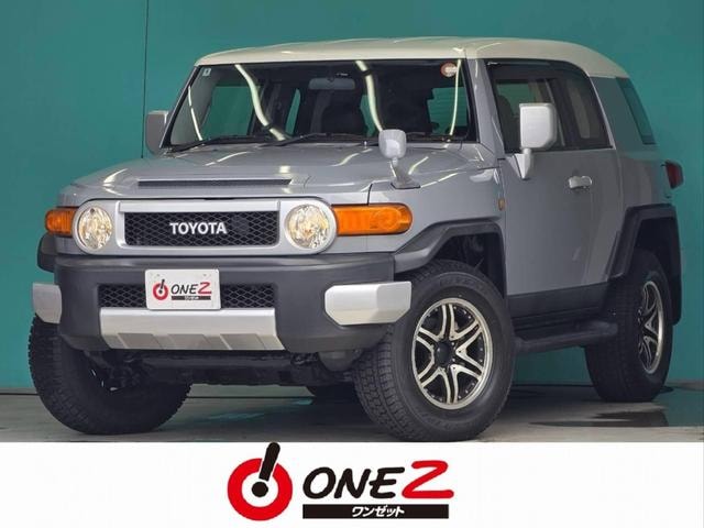 Toyota FJ CRUISER 2014 — фото автомобиля