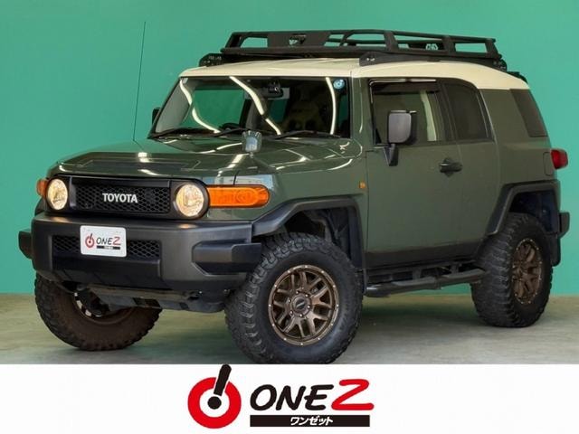 Toyota FJ CRUISER 2014 — фото автомобиля