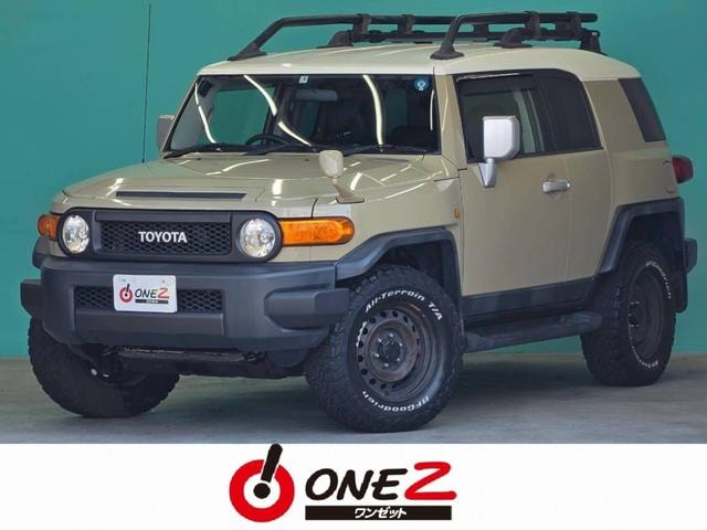 Toyota FJ CRUISER 2011 — фото автомобиля 1