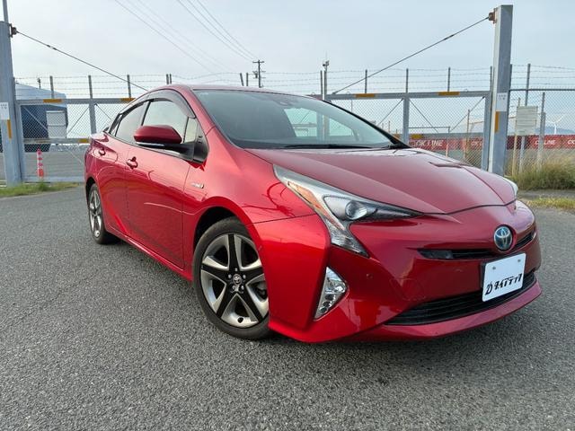 Toyota PRIUS 2016 — фото автомобиля 1