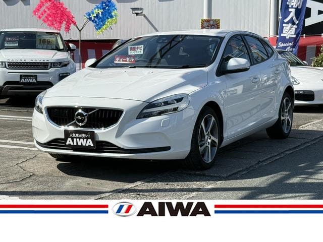 Volvo V40 2016 — фото автомобиля 1