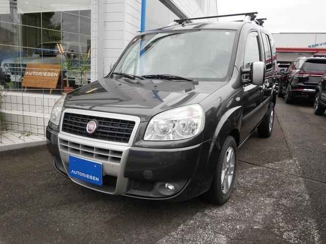 Fiat DOBLO 2010 — фото автомобиля 1