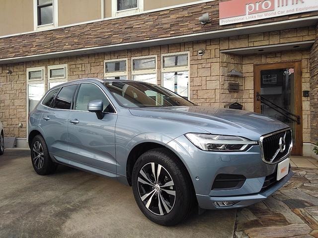 Volvo XC60 2020 — фото автомобиля 1