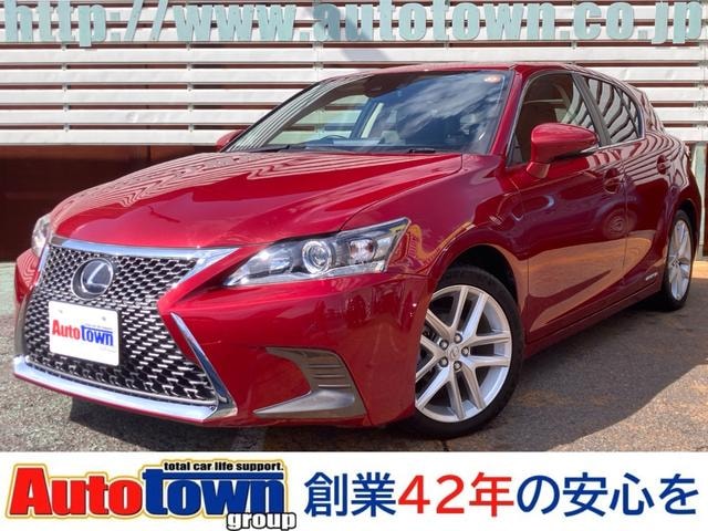 Lexus CT 2018 — фото автомобиля 1