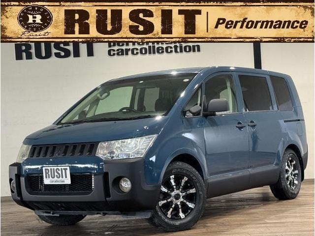 Mitsubishi DELICA D:5 2008 — фото автомобиля 1