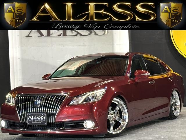 Toyota CROWN 2013 — фото автомобиля 1