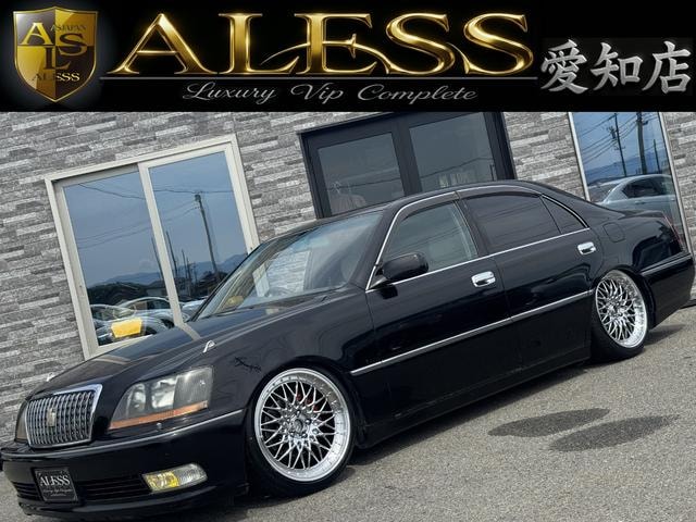 Toyota CROWN MAJESTA 2000 — фото автомобиля 1