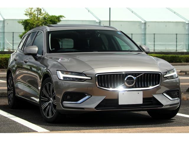 Volvo V60 2019 — фото автомобиля 1