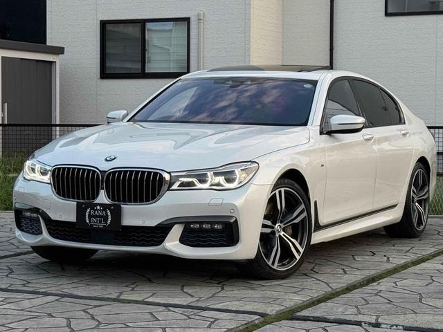 Bmw 7 SERIES 2017 — фото автомобиля